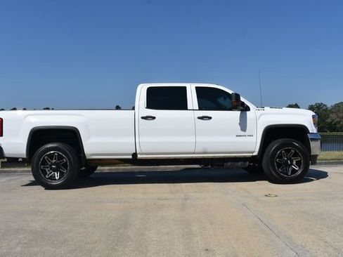 Used 2018 GMC Sierra 3500 4x4 Crew Cab w/ Sierra Convenience Package image 3