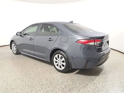 Used 2025 Toyota Corolla LE image 7