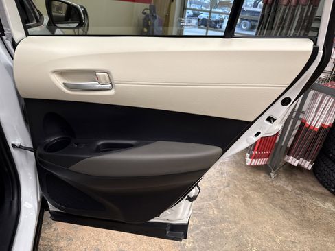 Used 2024 Toyota Corolla Cross XLE w/ Convenience Package image 21