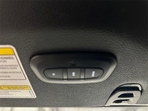 Used 2023 Jeep Gladiator Rubicon w/ Cold Weather Group image 31