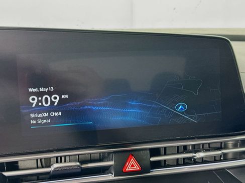 Used 2025 Hyundai Elantra SEL FWD image 24