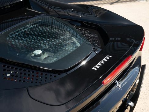 Certified 2022 Ferrari SF90 Stradale Base image 20