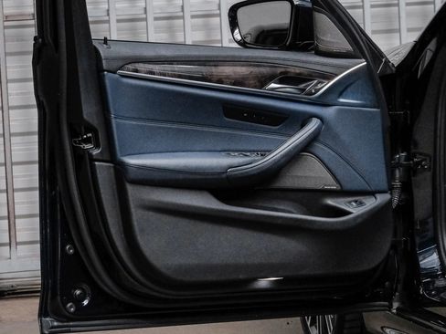 Used 2017 BMW 540i image 43