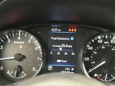 Used 2020 Nissan Rogue Sport SV w/ Technology Package image 11