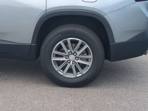 Used 2023 Chevrolet Traverse LT FWD image 46