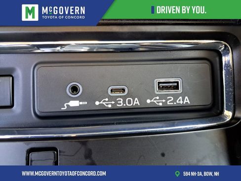 Used 2023 Subaru Ascent Limited w/ Technology Package AWD/4WD image 33