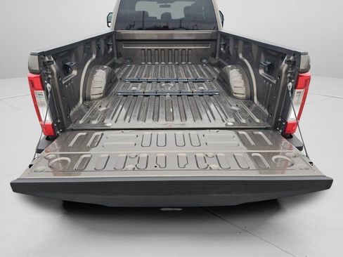 Certified 2017 Ford F250 XLT w/ XLT Value Package image 25