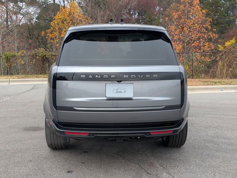New 2025 Land Rover Range Rover Long Wheelbase SE image 6