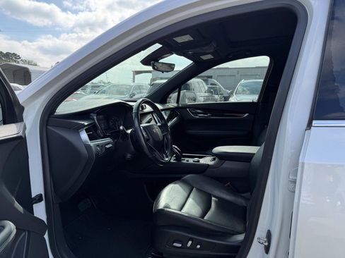 Used 2020 Cadillac XT6 Premium Luxury image 5