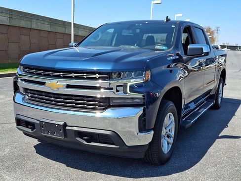 Used 2021 Chevrolet Silverado 1500 LT w/ Bed Protection Package image 3