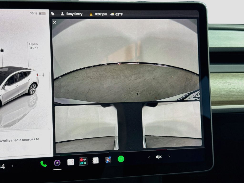 Used 2022 Tesla Model Y Long Range AWD/4WD image 24