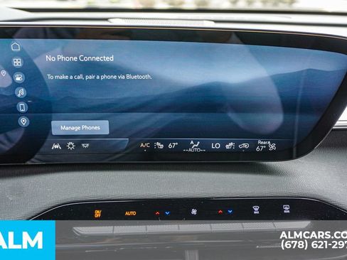 Used 2025 Buick Enclave Preferred FWD image 39