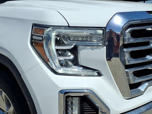 Used 2021 GMC Sierra 1500 SLT AWD/4WD image 9