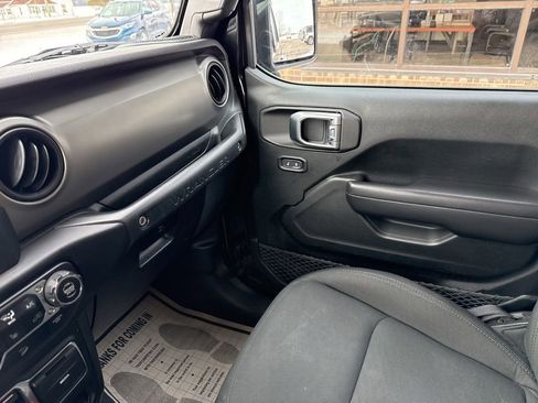 Used 2019 Jeep Wrangler Unlimited Sport S image 54