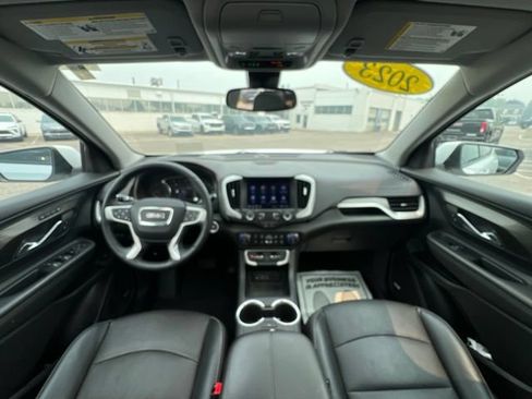 Used 2023 GMC Terrain SLT w/ Infotainment Package II AWD/4WD image 21