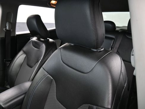 Used 2022 Jeep Compass Latitude image 16