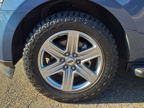 Used 2019 Ford Expedition Max XLT w/ Equipment Group 201A AWD/4WD image 11