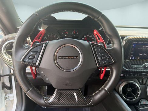 Used 2020 Chevrolet Camaro LT RWD image 11