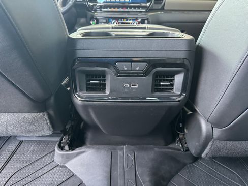 Used 2022 Chevrolet Silverado 1500 ZR2 w/ Technology Package AWD/4WD image 26