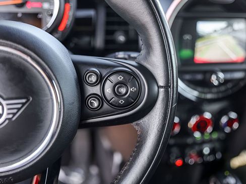 Used 2019 MINI Cooper Convertible w/ Premium Package FWD image 16