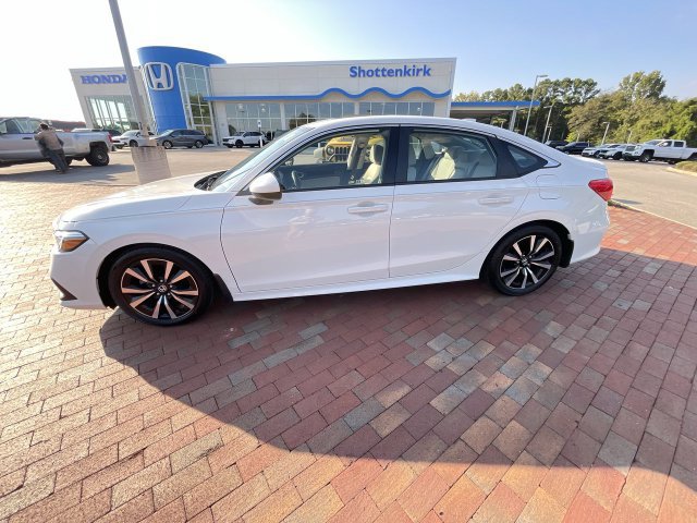 Certified 2024 Honda Civic EX image 31