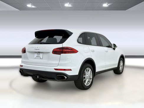 Used 2016 Porsche Cayenne AWD/4WD image 9