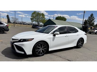 Used 2021 Toyota Camry SE w/ Cold Weather Package