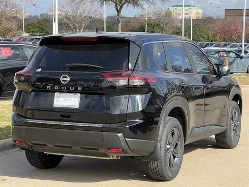 New 2026 Nissan Rogue SV image 4