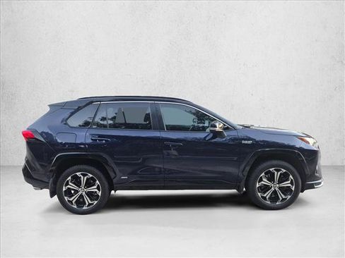 Used 2023 Toyota RAV4 XSE AWD/4WD image 4