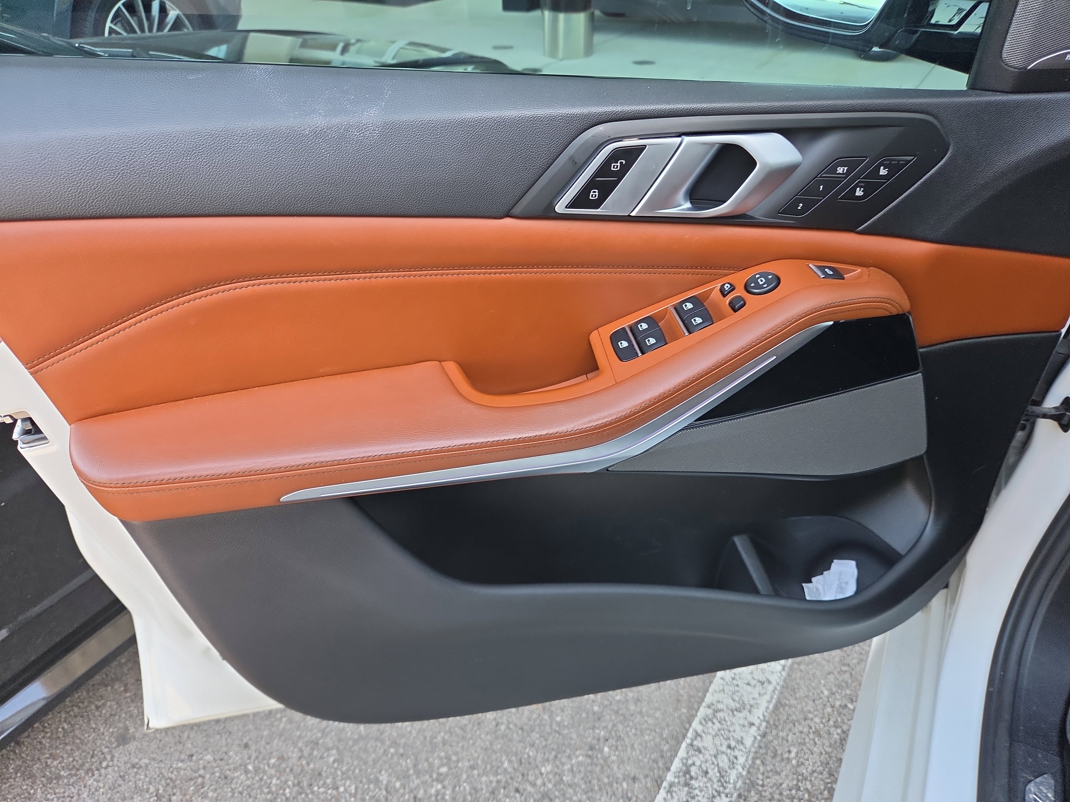 Used 2019 BMW X5 xDrive40i w/ M Sport Package AWD/4WD image 15
