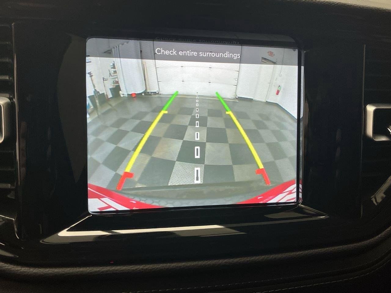 Used 2022 Dodge Durango SXT AWD/4WD image 5