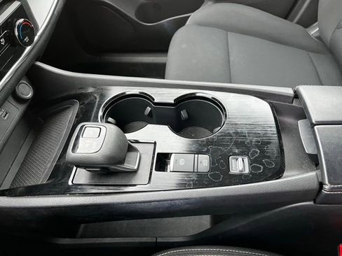 Used 2023 Nissan Rogue S image 24