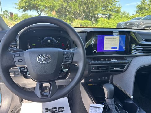 New 2025 Toyota Camry LE w/ Convenience Package image 16