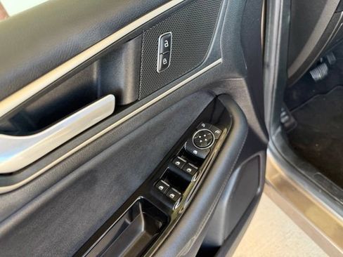 Used 2019 Ford Edge SEL w/ Equipment Group 201A FWD image 14