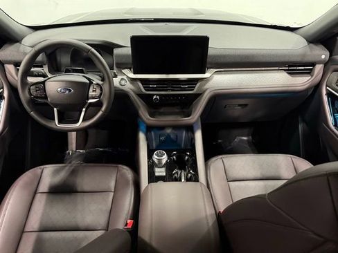 New 2026 Ford Explorer Platinum image 31