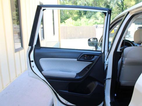 Used 2018 Subaru Forester 2.5i image 20