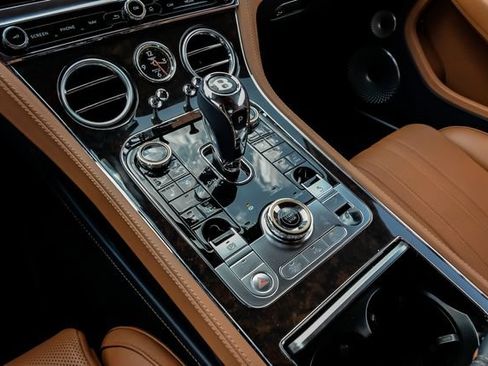 Used 2021 Bentley Continental GT AWD/4WD image 26
