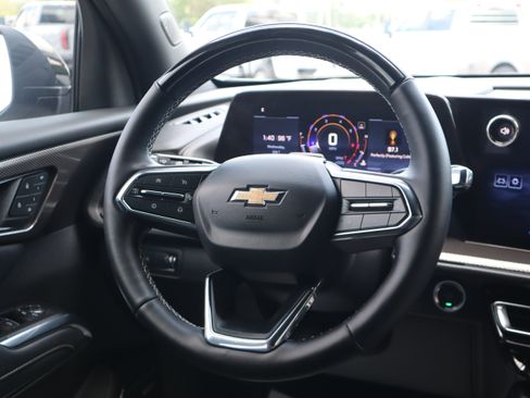Used 2025 Chevrolet Traverse High Country FWD image 14