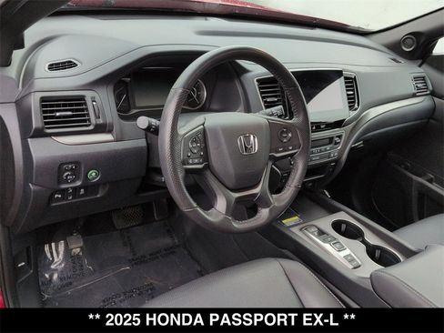 Used 2025 Honda Passport EX-L image 12