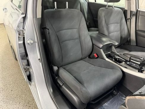 Used 2016 Honda Accord EX image 21