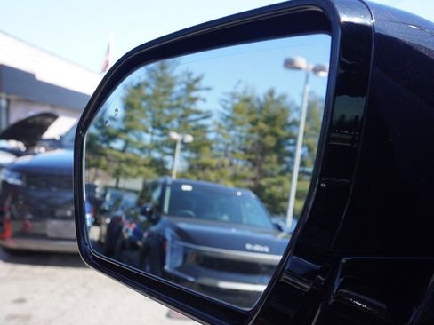 Used 2024 Ford Expedition Limited image 43