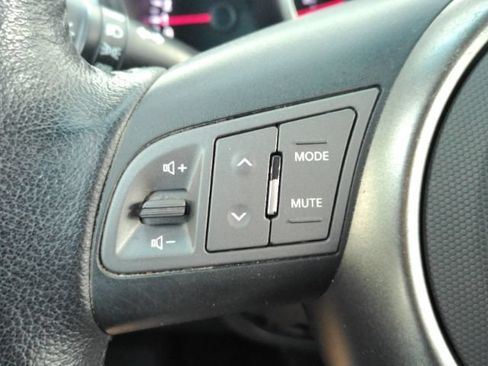 Used 2012 Kia Soul + w/ Audio Pkg FWD image 34