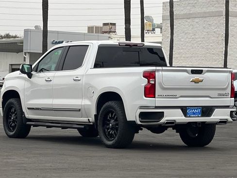 Used 2022 Chevrolet Silverado 1500 High Country w/ High Country Premium Package image 6