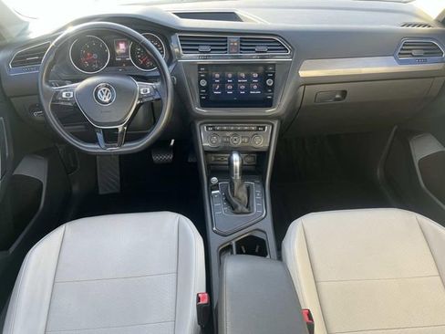 Used 2019 Volkswagen Tiguan SE w/ Panoramic Sunroof Package image 26