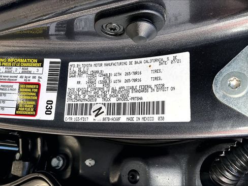 Certified 2021 Toyota Tacoma TRD Off-Road w/ Technology Package image 36