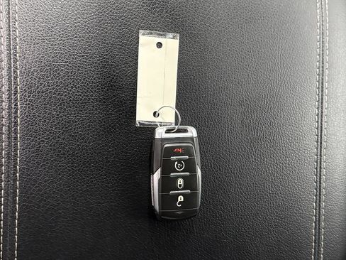 Used 2020 RAM 1500 Big Horn AWD/4WD image 28