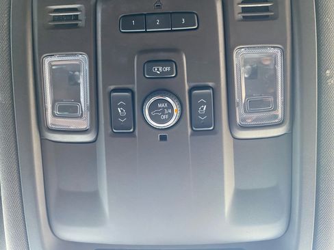 Used 2022 GMC Yukon SLT w/ SLT Luxury Package image 19