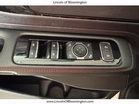 Certified 2025 Lincoln Aviator Reserve w/ Illumination Package AWD/4WD image 39