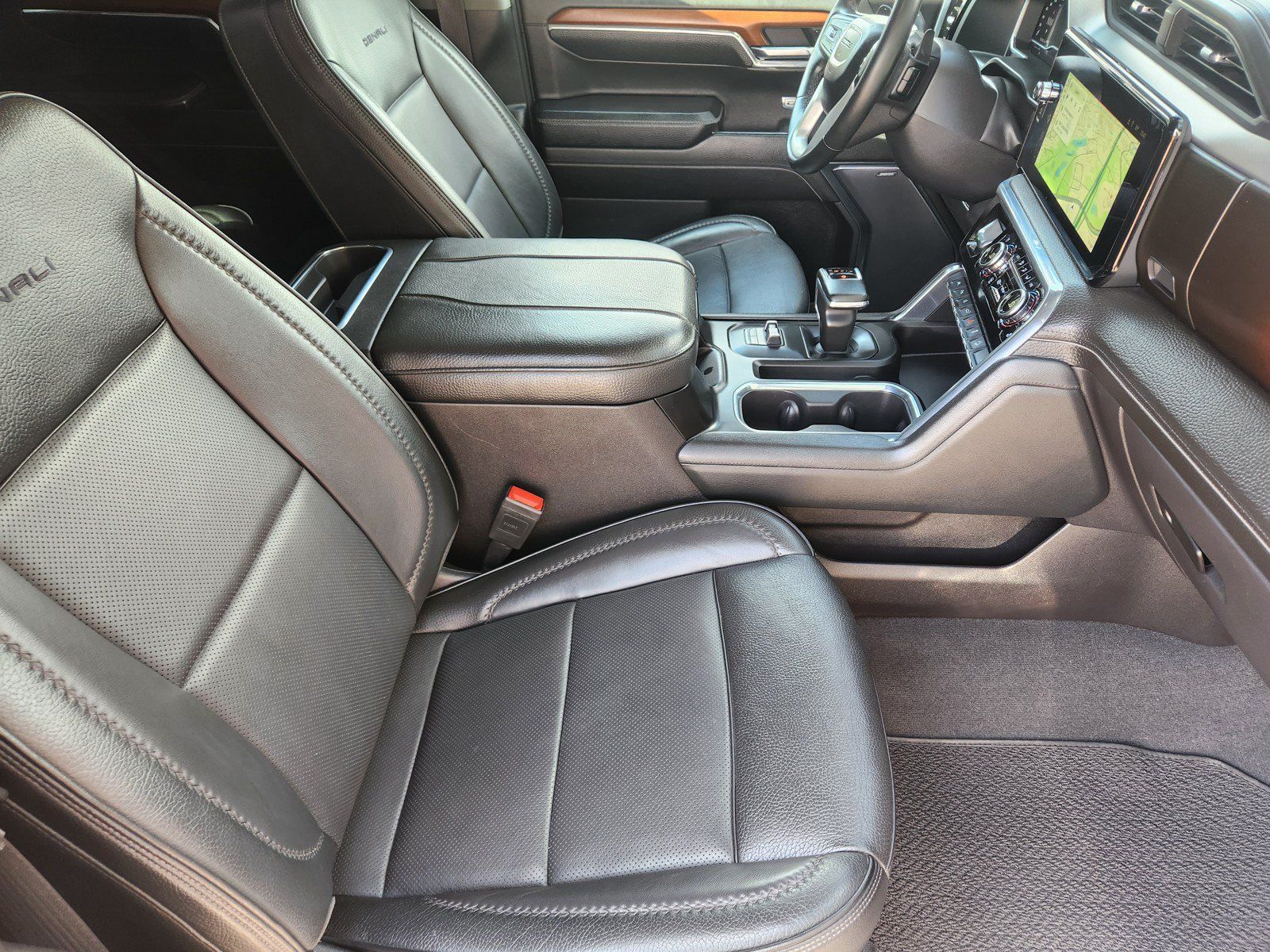 Used 2023 GMC Sierra 1500 Denali w/ Denali Reserve Package AWD/4WD image 12