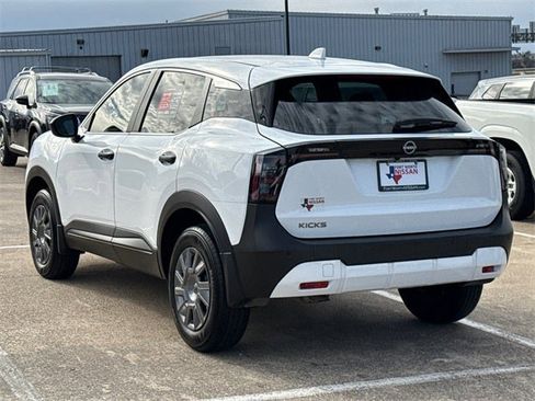 Used 2025 Nissan Kicks S image 7